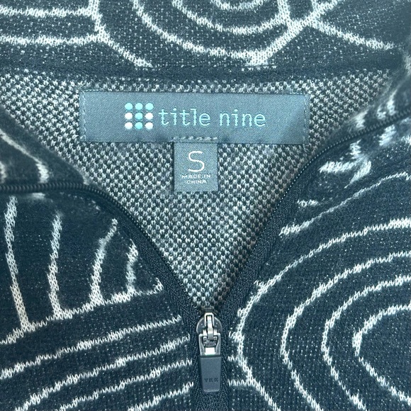 Title Nine Super Power Quarter Zip Sweater Small Merino Wool Blend Black White - Picture 5 of 15